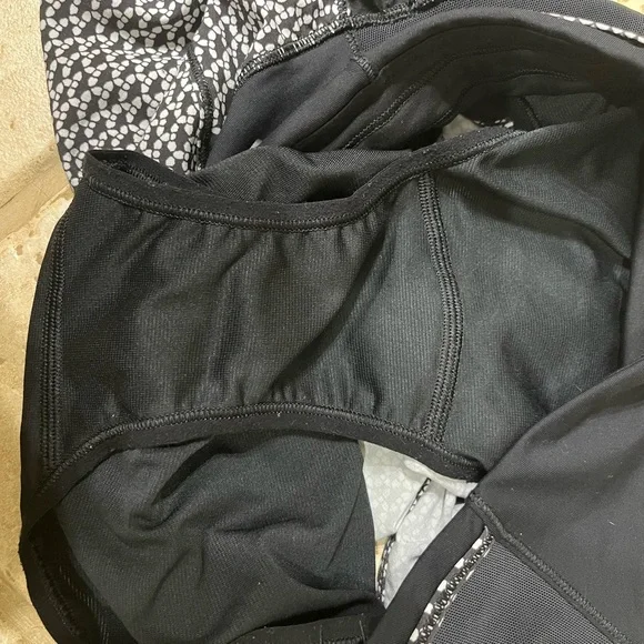 Lululemon Athletica Real Quick Shorts Black & White Size 2 EUC